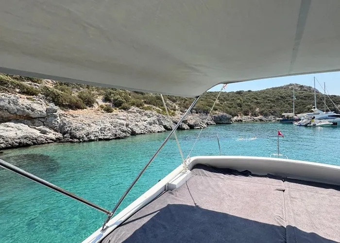 Kacamak Yachting Bådhotel *