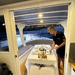 Botel Kacamak Yachting