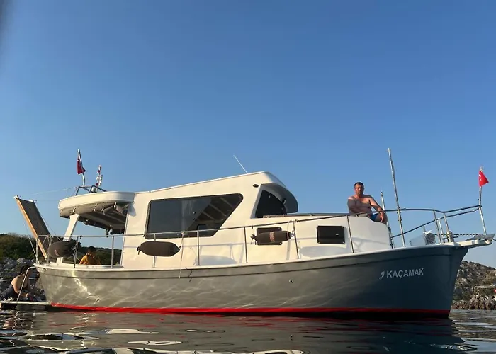 Hotel na wodzie Kacamak Yachting *