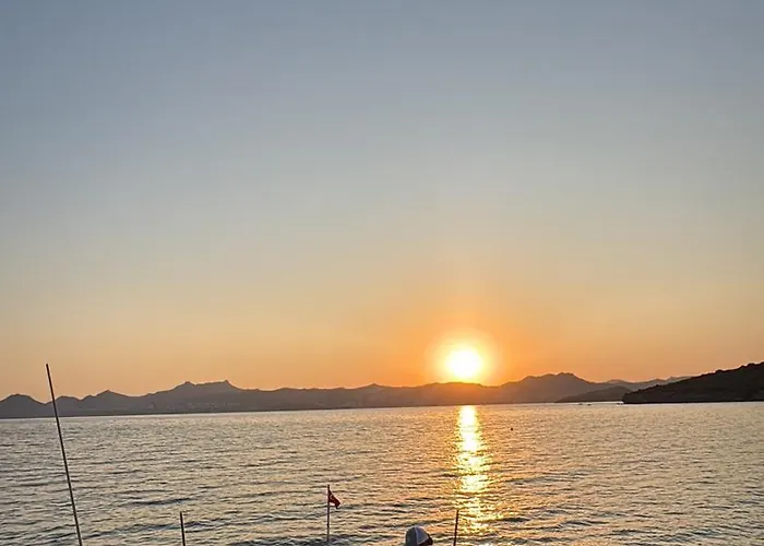 Hotel na wodzie Kacamak Yachting *