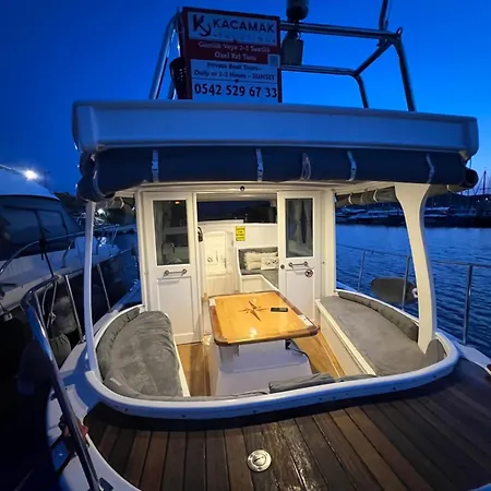 Båthotell Kacamak Yachting *