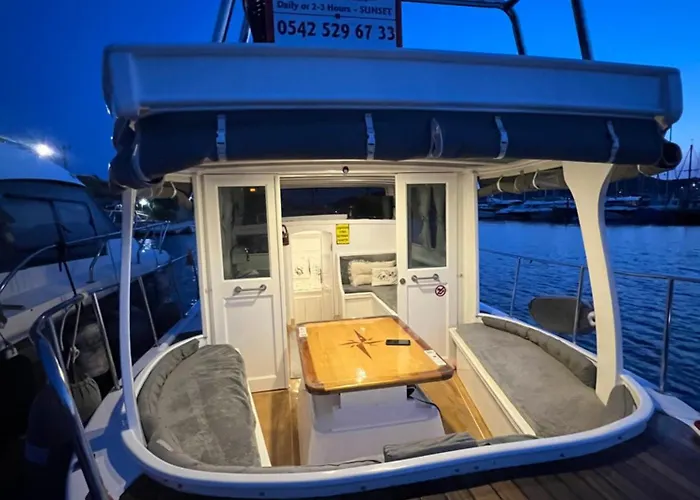 Botel Kaçamak Yachting *